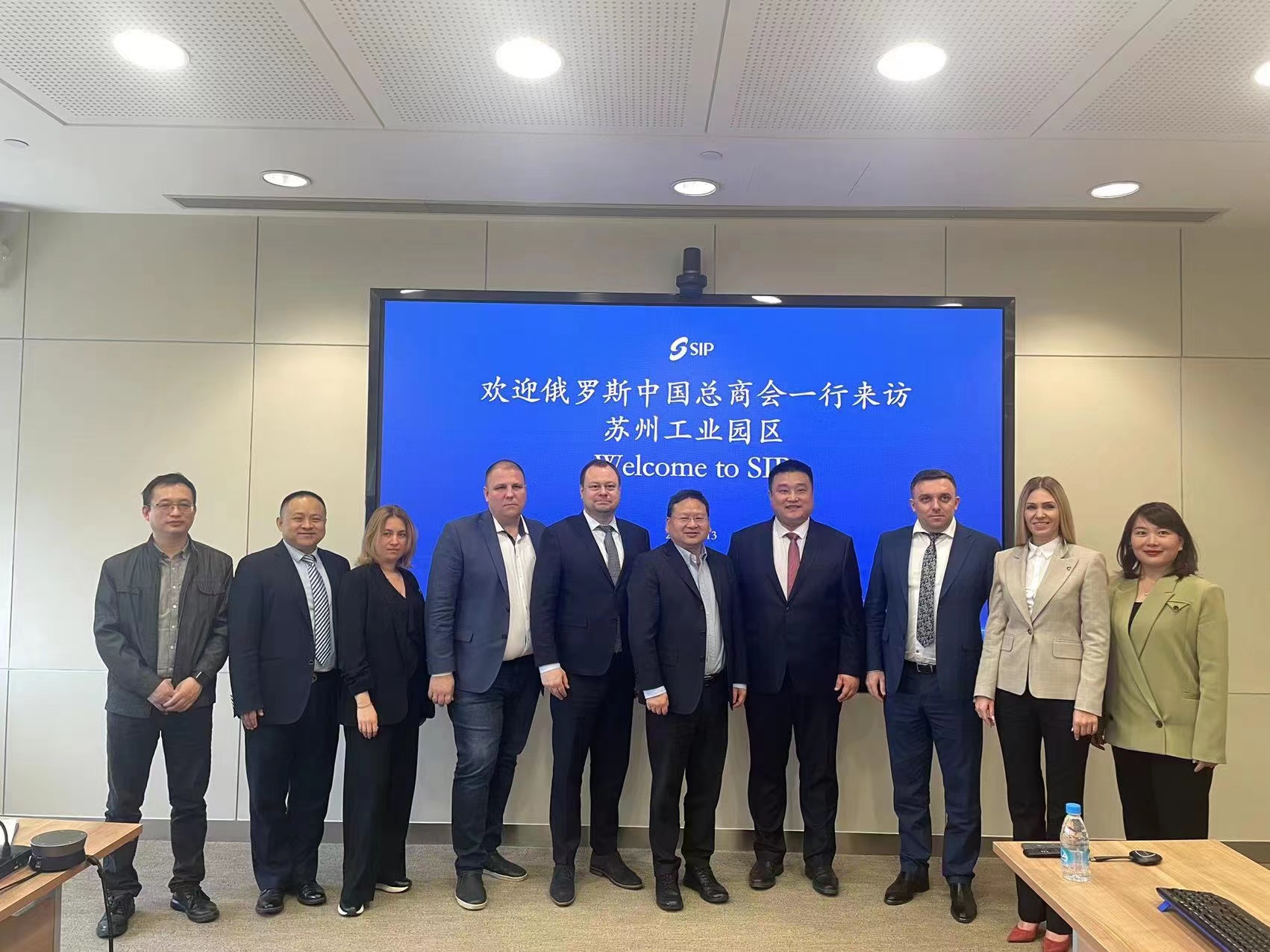 俄羅斯“復合谷”科學技術創新中心一行考察中國復合材料市場