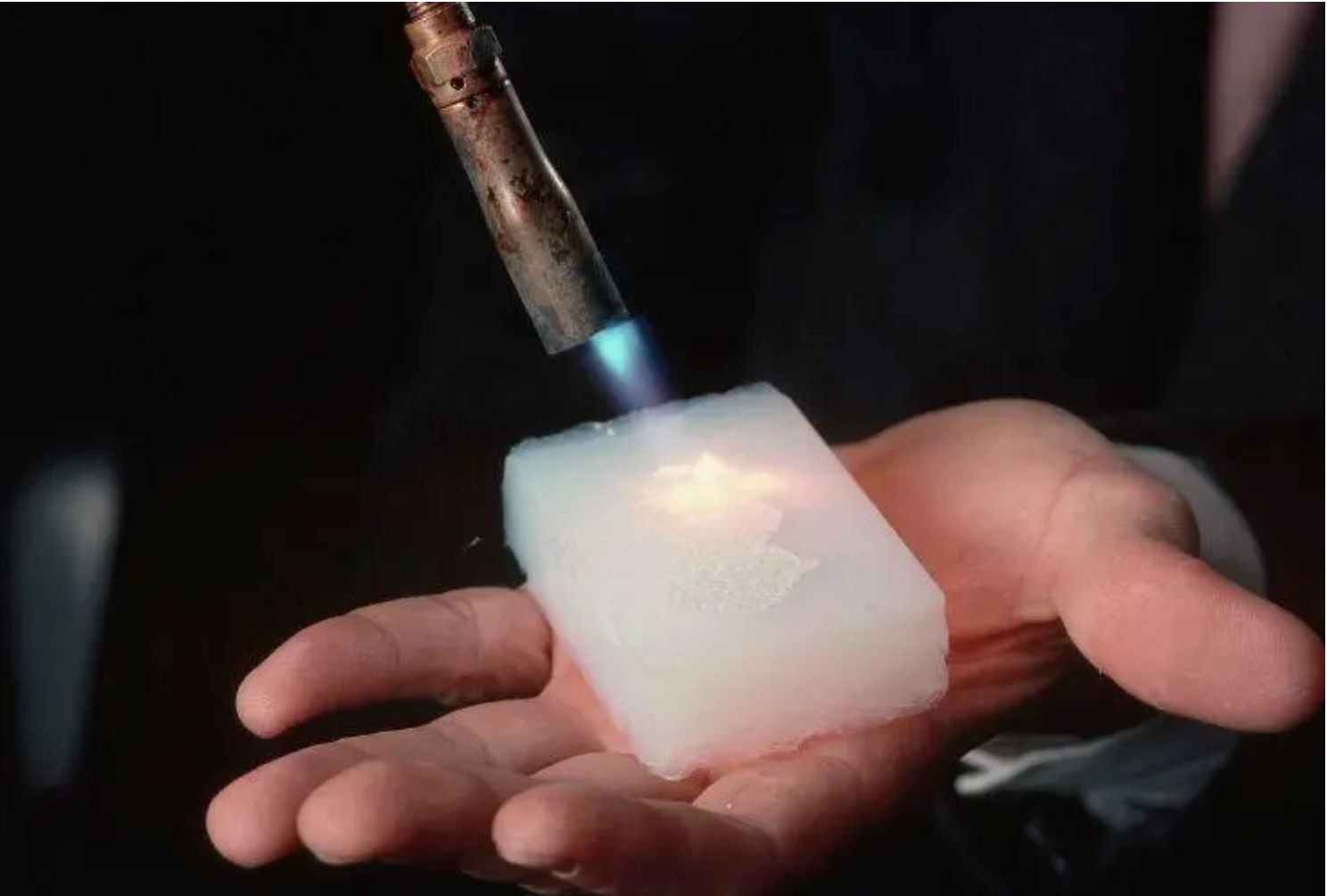 氣凝膠在動力電池熱防護的應用